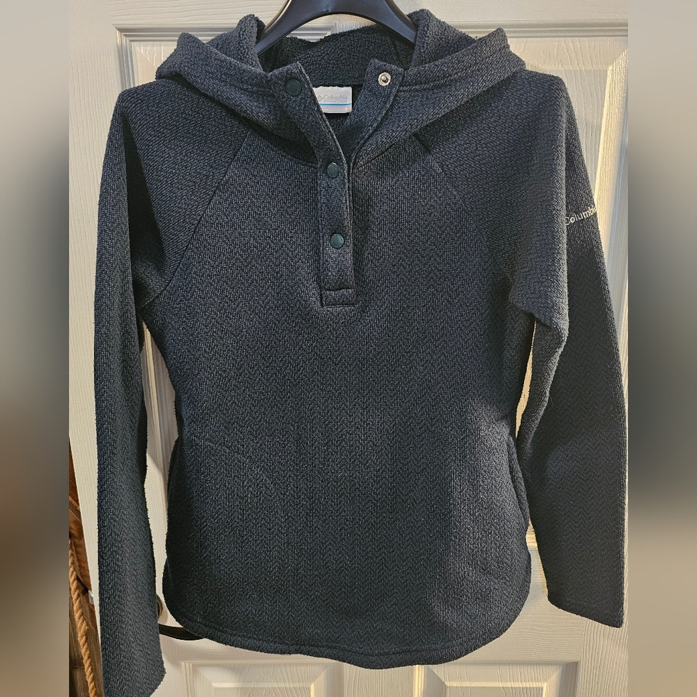 Women's Columbia Pullover Hoodie Sweater size Small